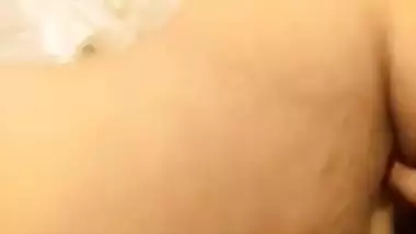 Lady gives an Indian blowjob to her lover in bed