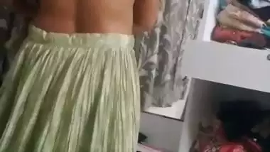 Mumbai Churchgate road apartment bhabhi dress change