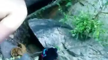 Desi randi aunty sitting nude outdoor clip