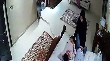 Aapa enjoys threesome sex with cousins in Pakistani porn
