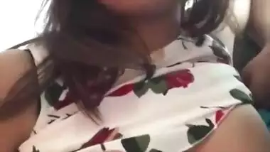 Sexy Punjabi Girl Shows Boobs