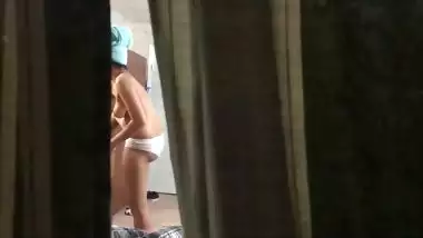 NRI bhabhi caught nude dressing video