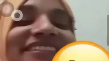 Bengali hijab nurse on duty boob show to boyfriend