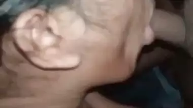 Desi girlfriend blowjob with lover boob press