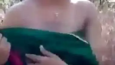 Dehati desi slut outdoor nude show