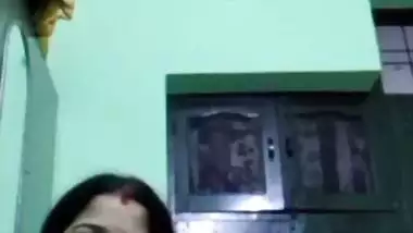 Milky boobs unsatisfied bhabhi viral nude show